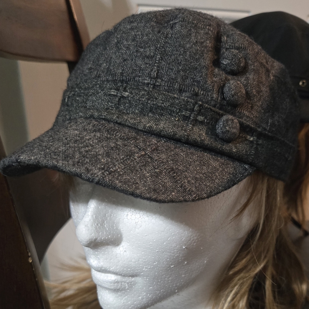 Ladies Hat $10.00